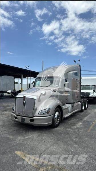 Kenworth T680 中古トラクターヘッド | トレーラーヘッド