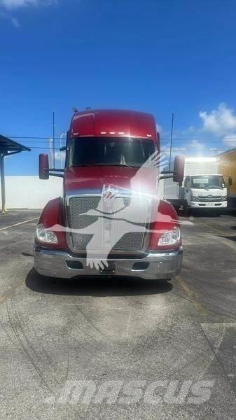 Kenworth T680 中古トラクターヘッド | トレーラーヘッド