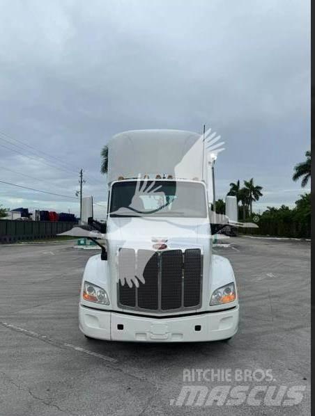 Peterbilt 579 中古トラクターヘッド | トレーラーヘッド