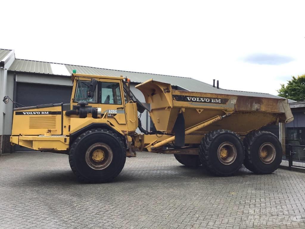 Volvo A 25 C アーティキュレート式ダンプトラック