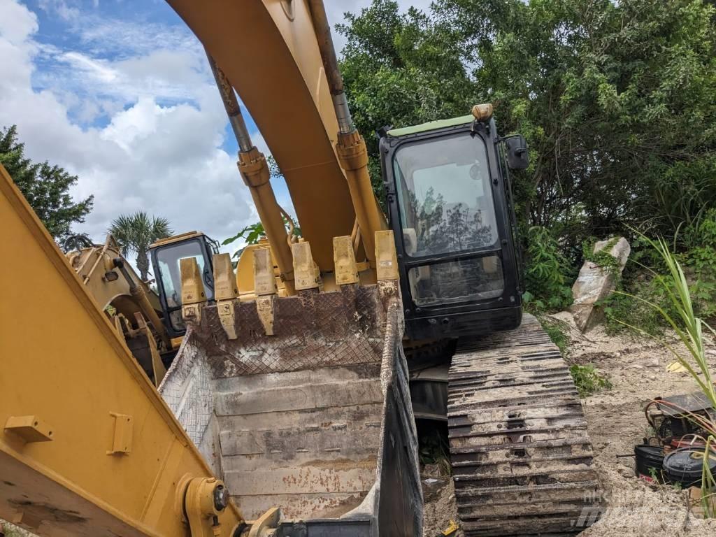 CAT 330 CL 大型油圧ショベル12t以上（パワーショベル・ユンボ）