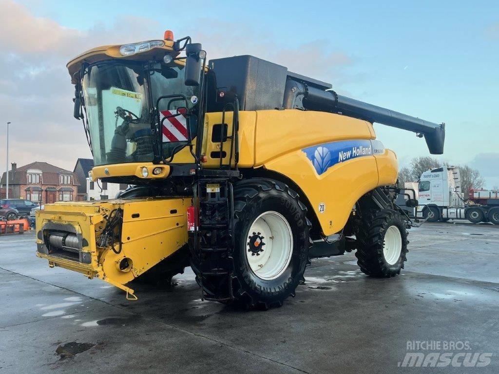 New Holland CR 9080 コンバイン