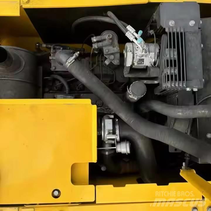 Komatsu PC 130 大型油圧ショベル12t以上（パワーショベル・ユンボ）