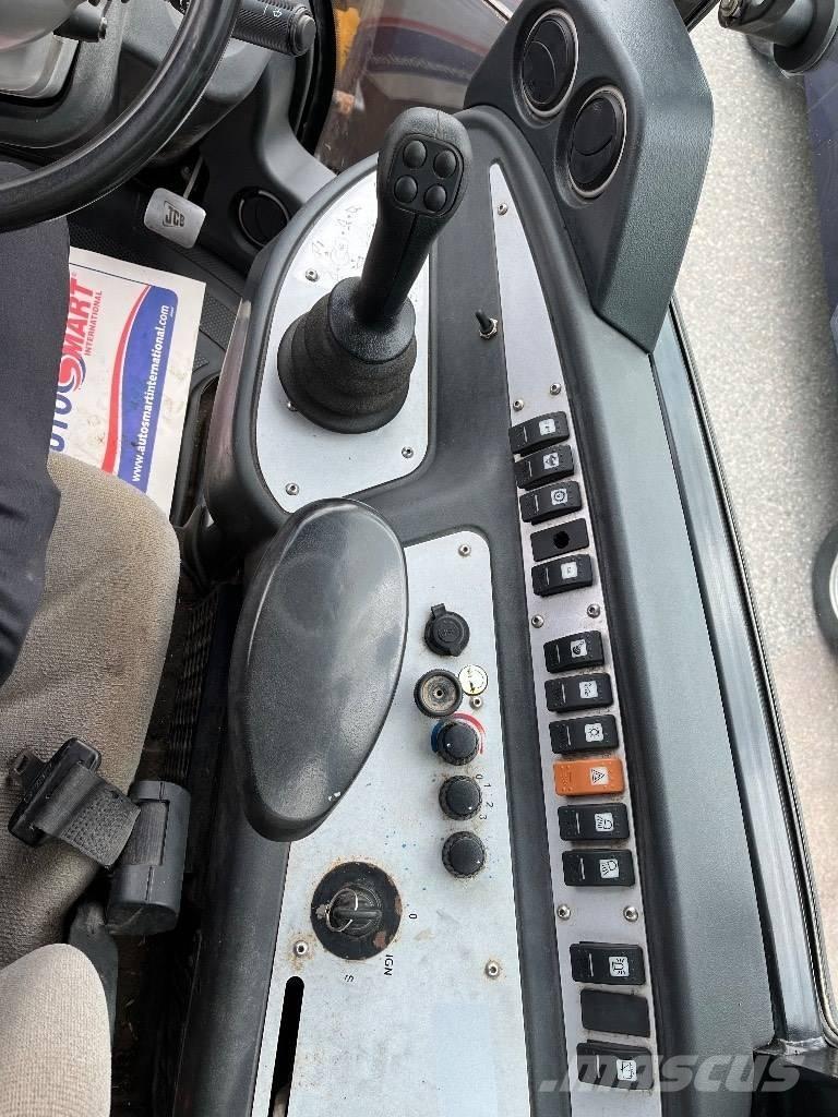 JCB 409 B 40km/h スキッドステアローダー