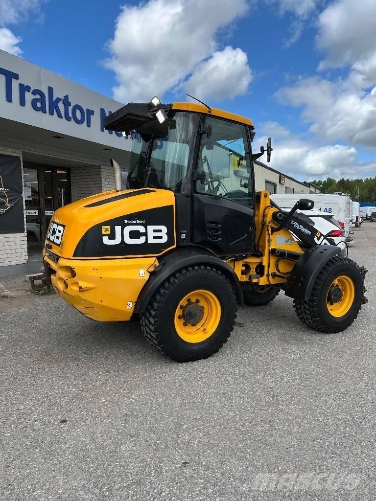 JCB 409 B 40km/h スキッドステアローダー