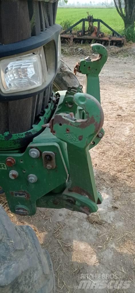 John Deere 5820 トラクター