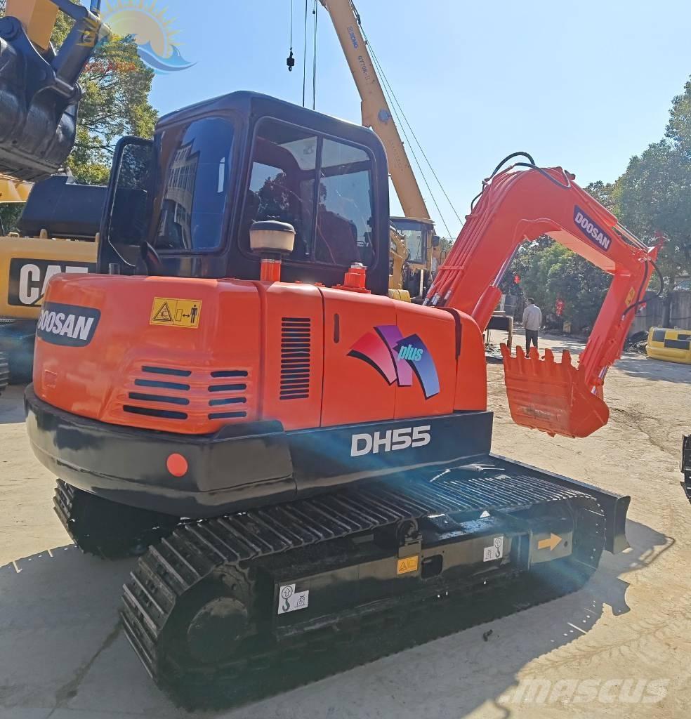 Doosan DH 55 ミニ油圧ショベル 7t以下（ミニユンボ・ミニディガー）