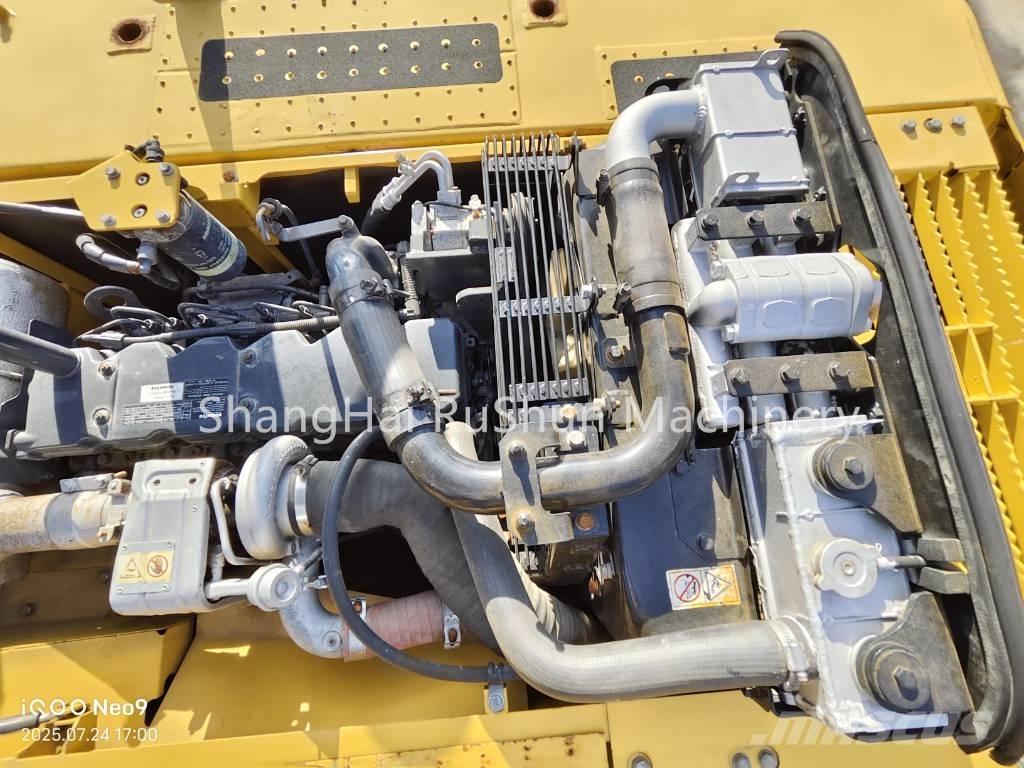 Komatsu 220-8 大型油圧ショベル12t以上（パワーショベル・ユンボ）