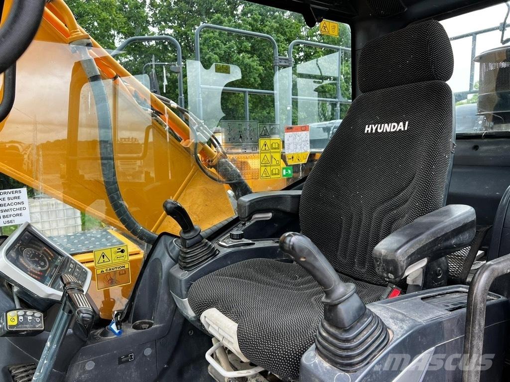 Hyundai HX 220 L 大型油圧ショベル12t以上（パワーショベル・ユンボ）