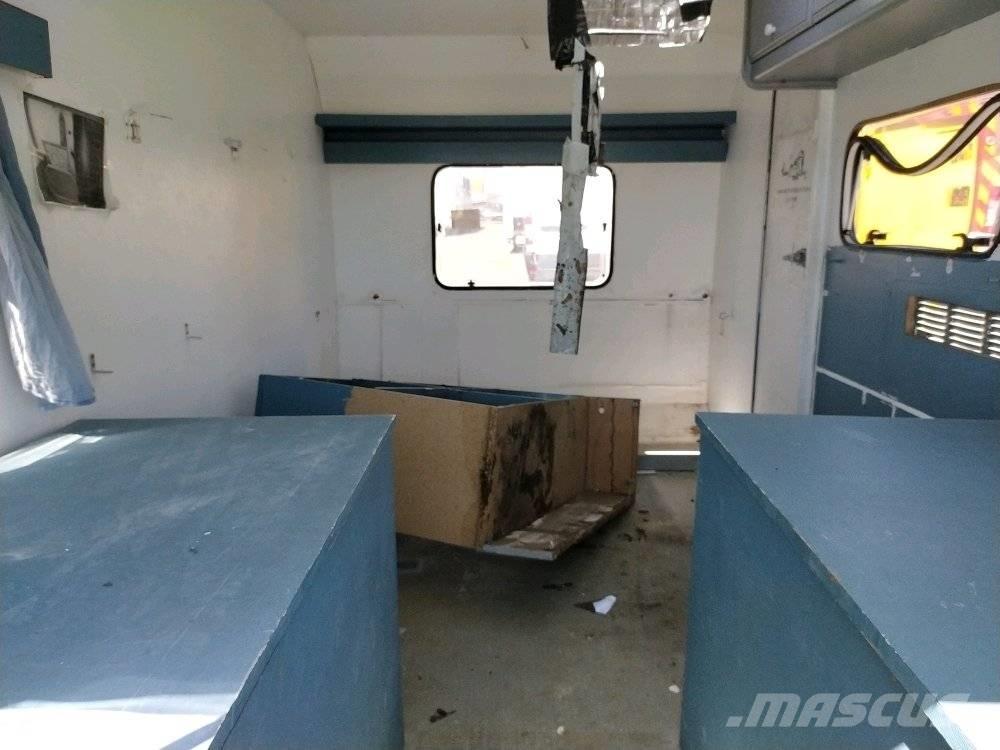  DIGUE 450 キャンピングカーとキャラバン