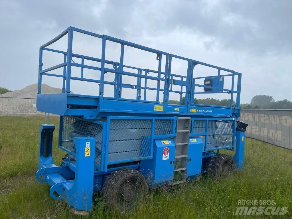 Genie GS 4390 RT シザースリフト