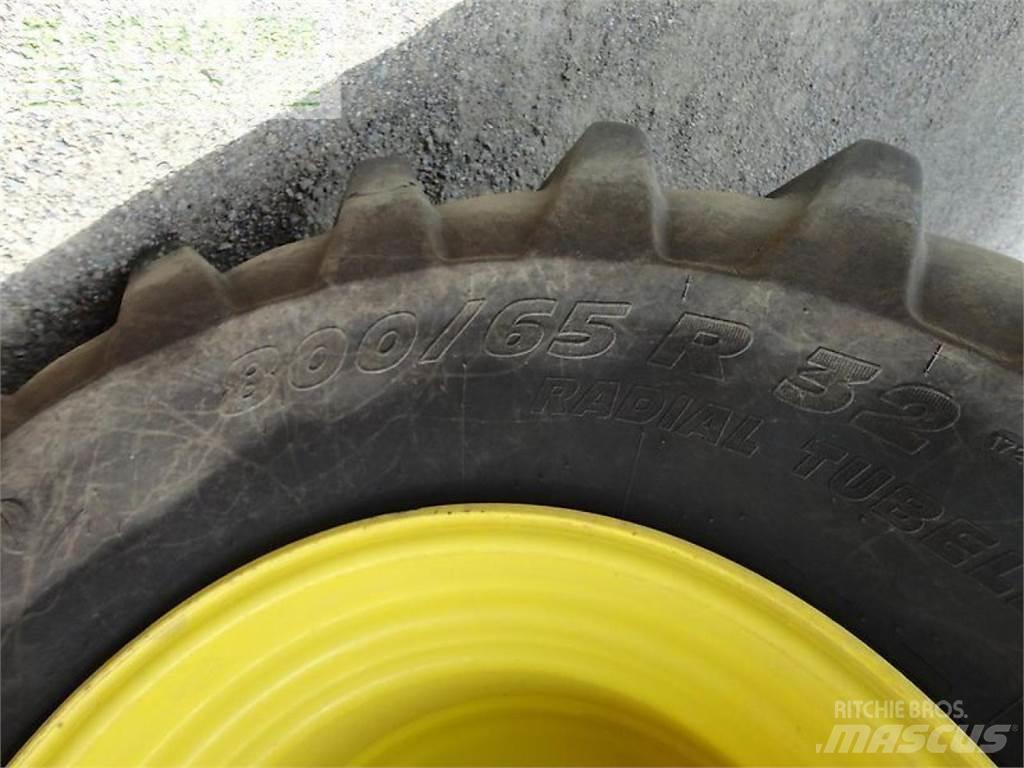 John Deere t670 コンバイン