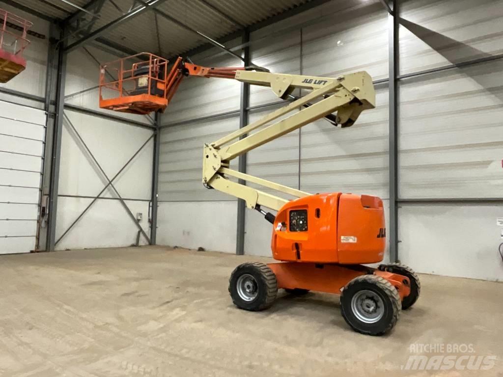 JLG 450 AJ ブームリフト　屈伸型