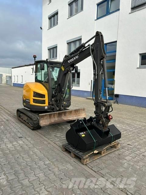 Volvo EC 35 C ミニ油圧ショベル 7t以下（ミニユンボ・ミニディガー）