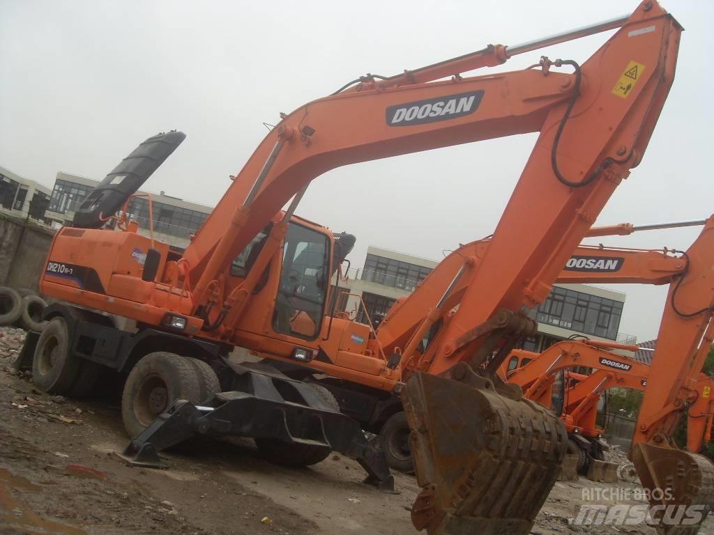 Doosan DH 150 W-7 ホイール式油圧ショベル（パワーショベル・ユンボ・バックホー）
