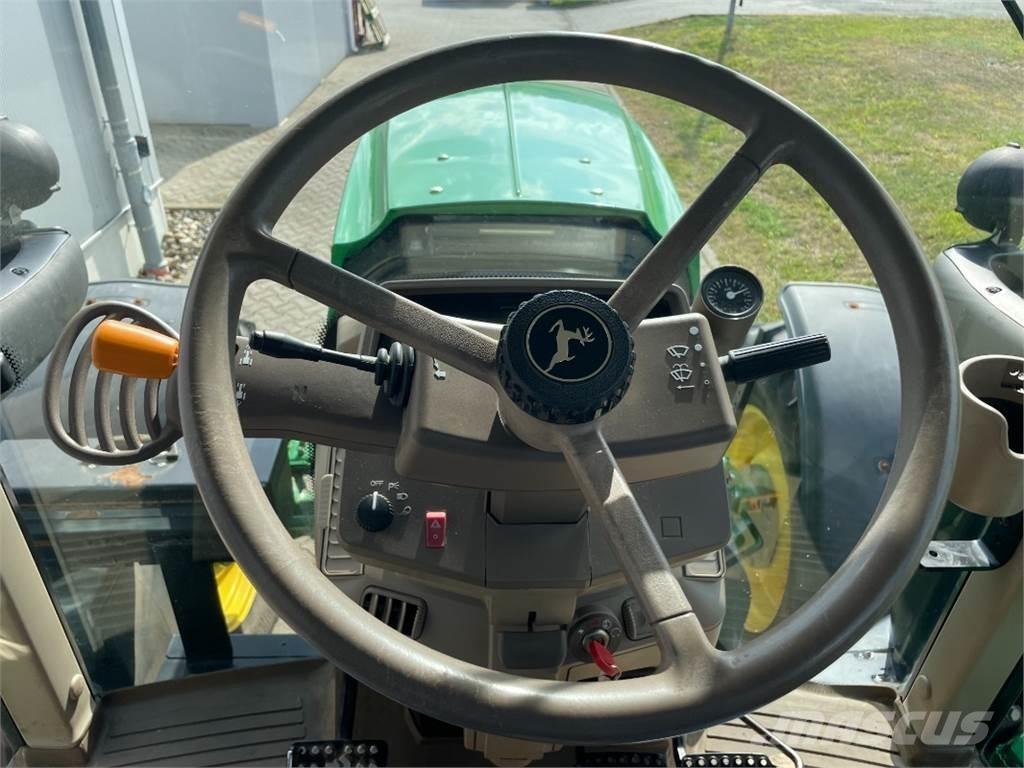 John Deere 6195M トラクター