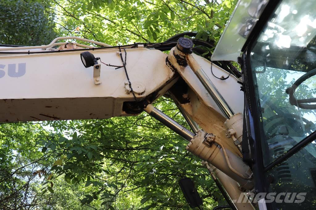 Komatsu PW 140-7 バックホーローダー