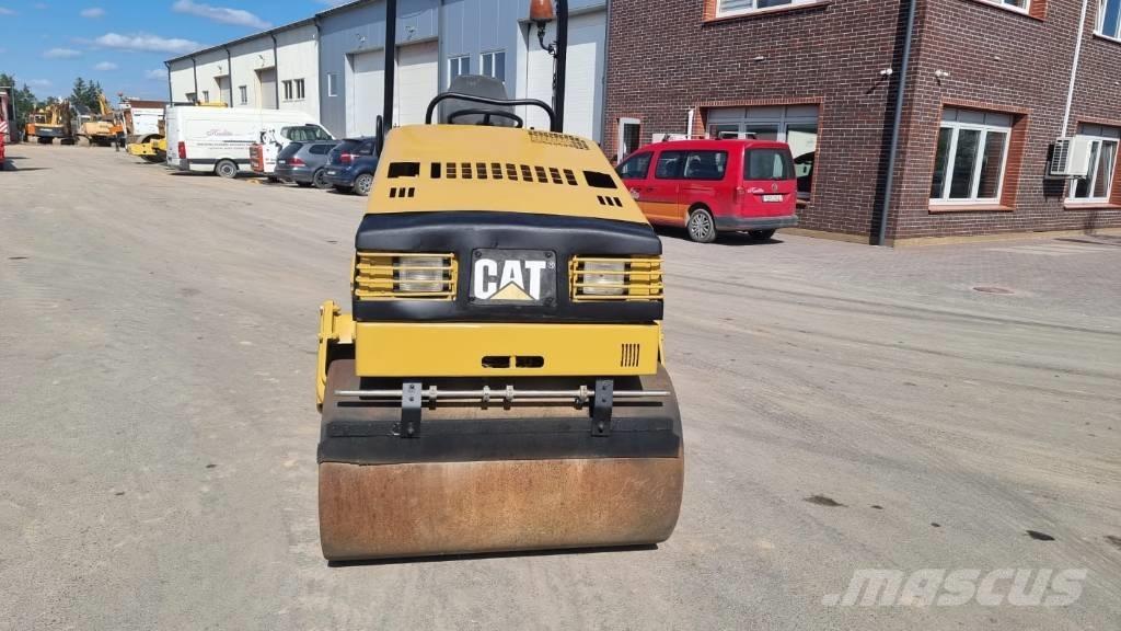 CAT CB 224 C タンデムローラ