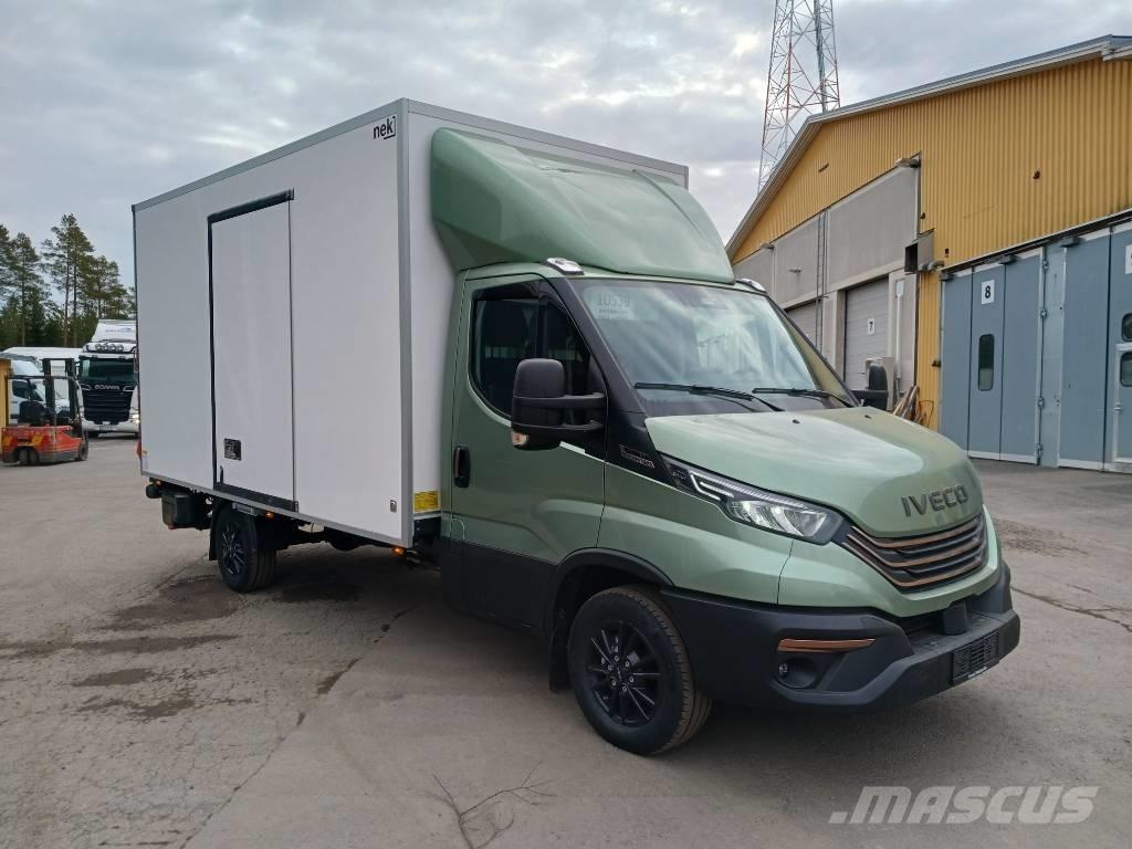 Iveco Daily 35S18A8 パネルバン