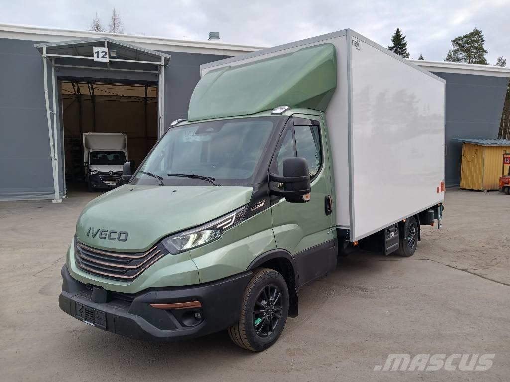 Iveco Daily 35S18A8 パネルバン