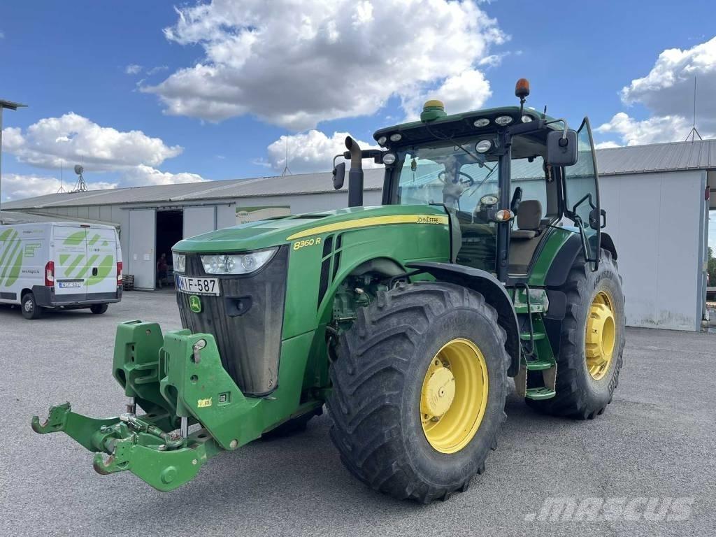 John Deere 8360 R トラクター