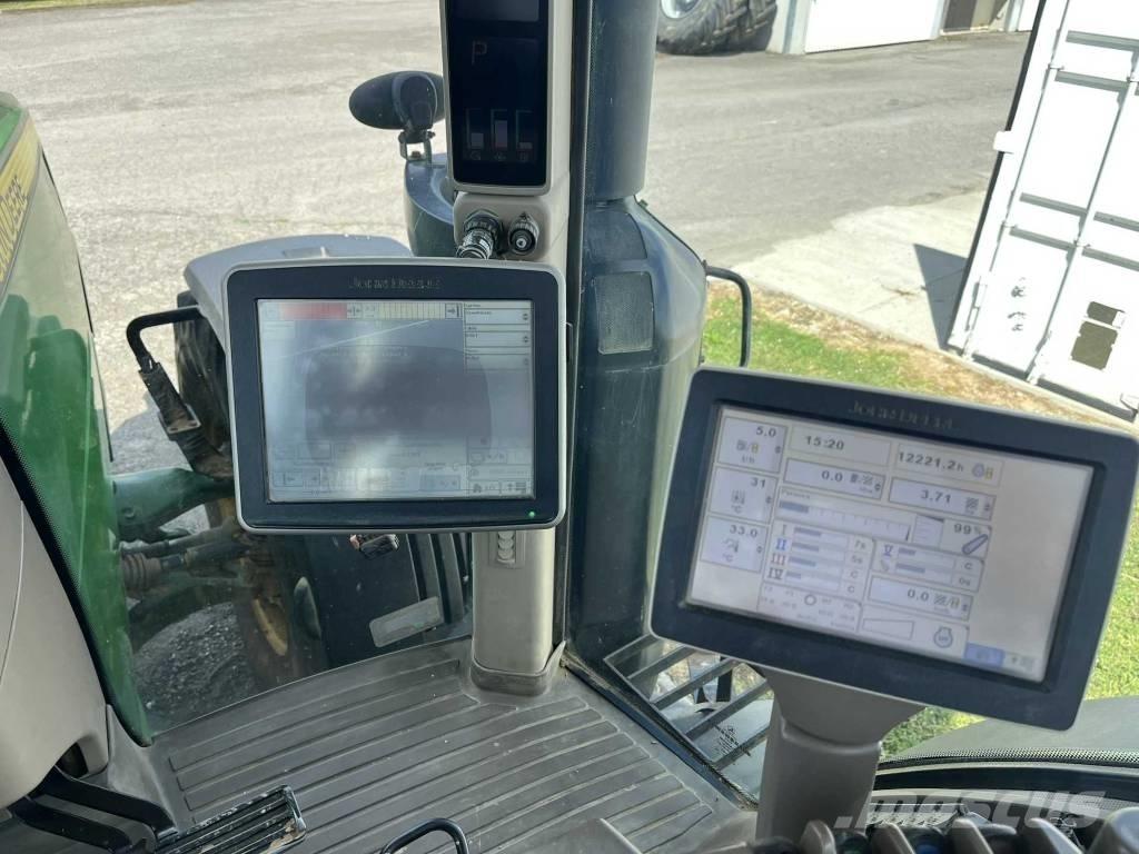 John Deere 8360 R トラクター