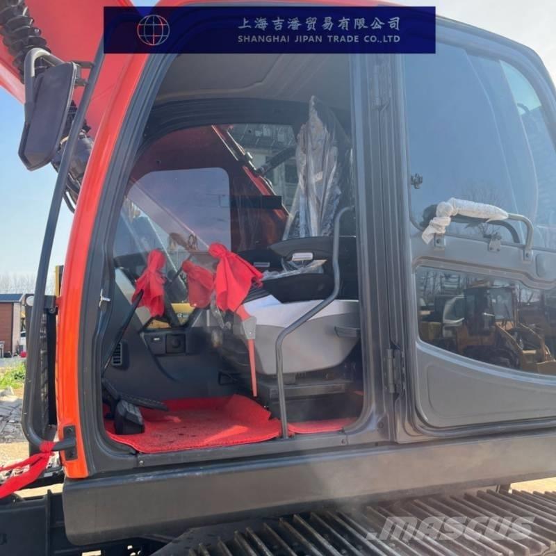 Doosan DX 225 大型油圧ショベル12t以上（パワーショベル・ユンボ）