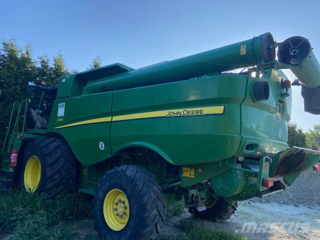 John Deere S 670 i コンバイン