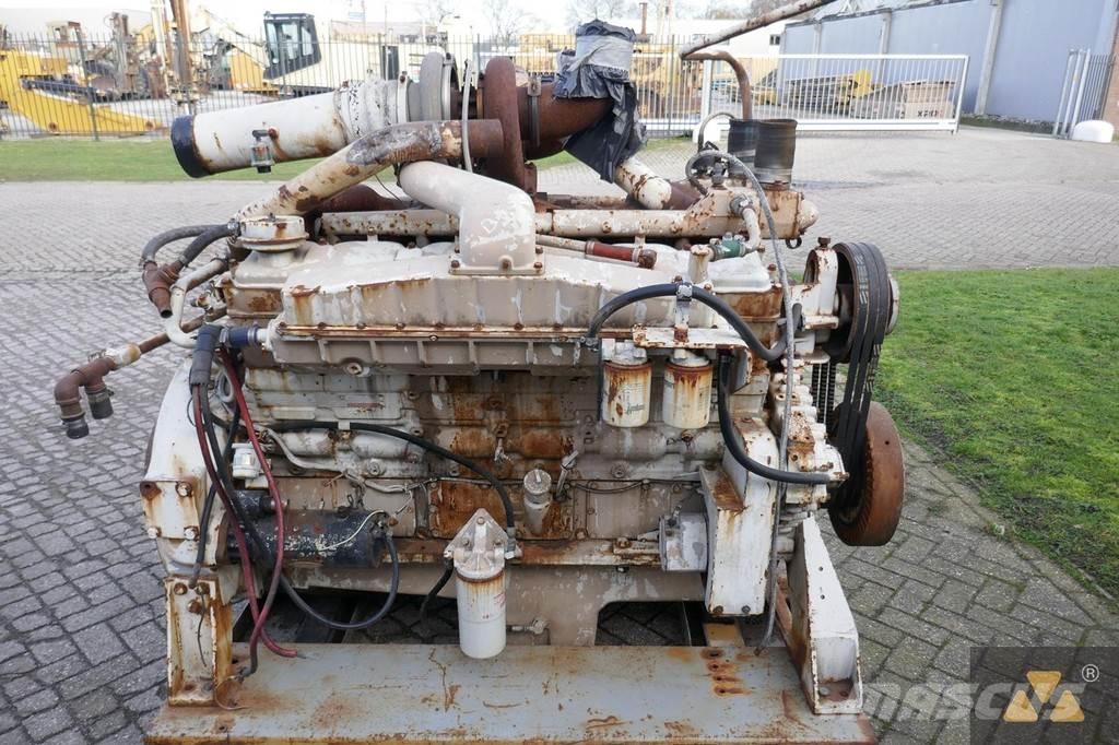 Cummins VTA28P エンジン