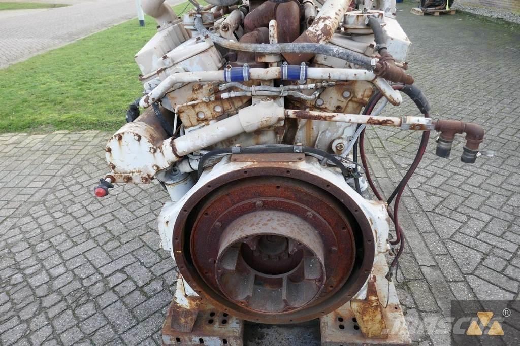 Cummins VTA28P エンジン