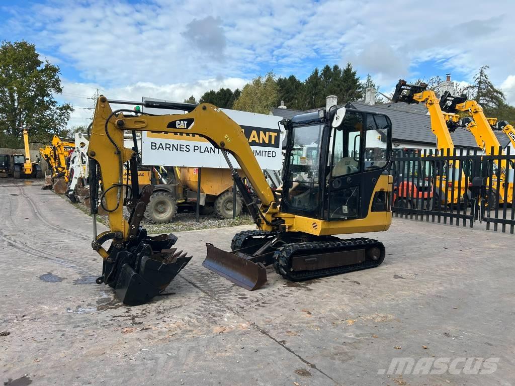 CAT 302.5 C ミニ油圧ショベル 7t以下（ミニユンボ・ミニディガー）