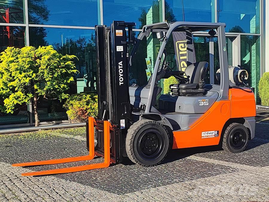 Toyota 02-8FGJF35 LPGフォークリフト