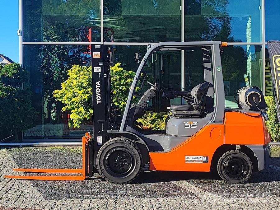 Toyota 02-8FGJF35 LPGフォークリフト