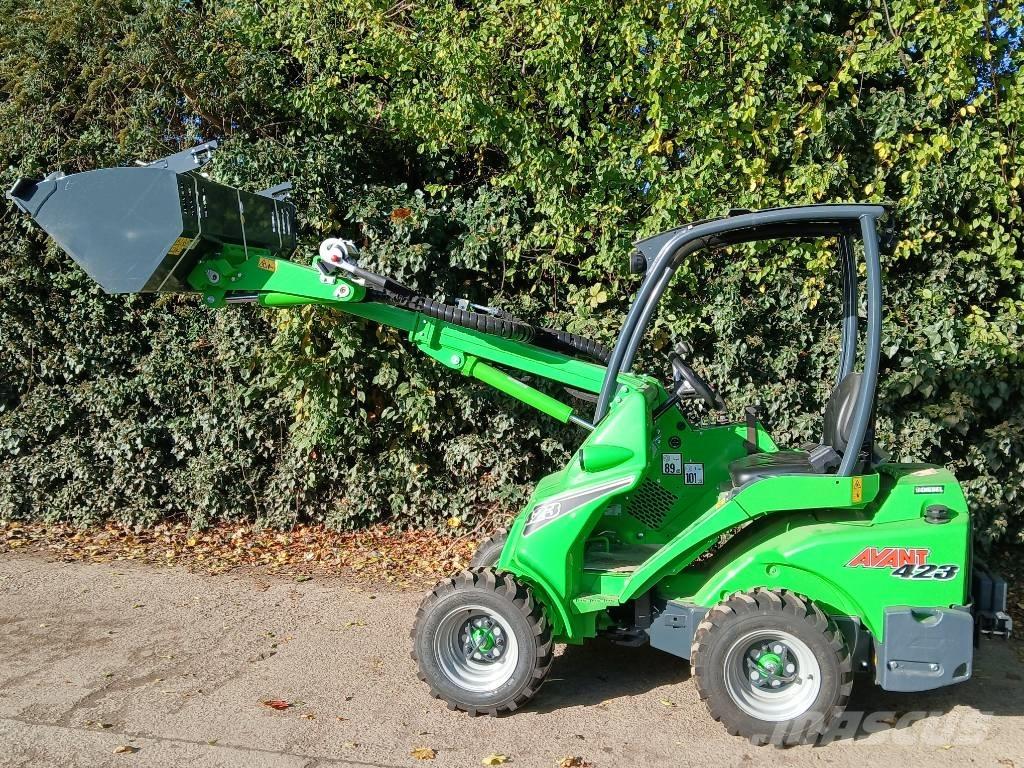 Avant 423 多目的ローダー