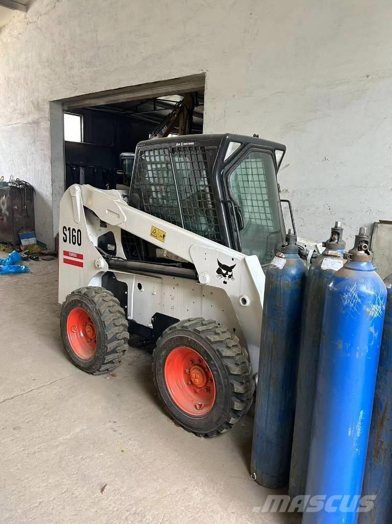 Bobcat S 160 スキッドステアローダー