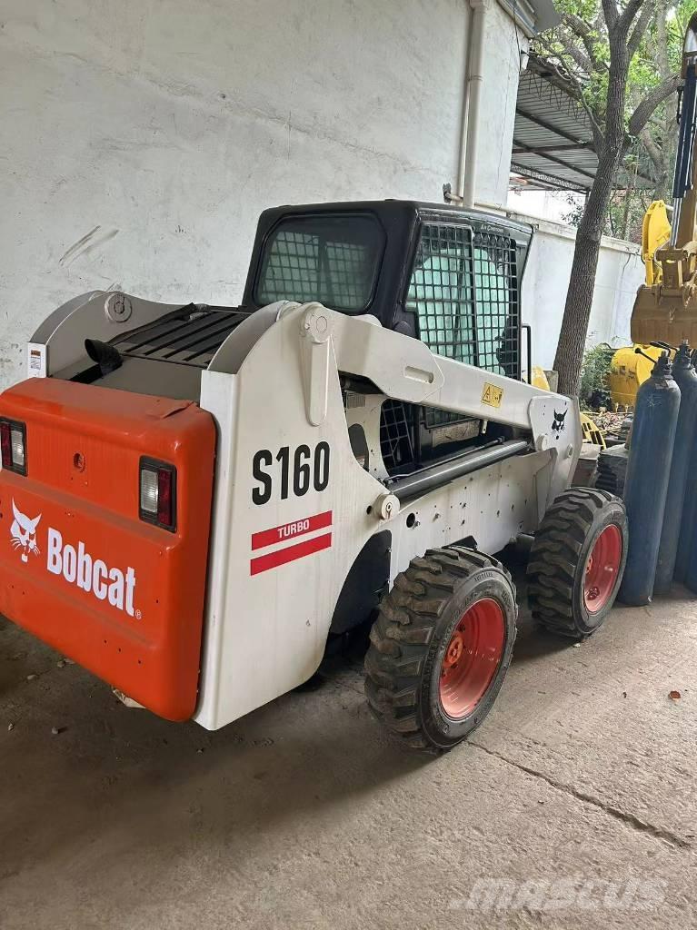 Bobcat S 160 スキッドステアローダー