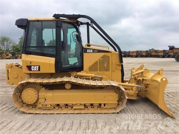 CAT D 5 K LGP ブルドーザー