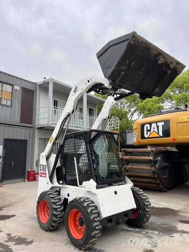 Bobcat S 160 スキッドステアローダー