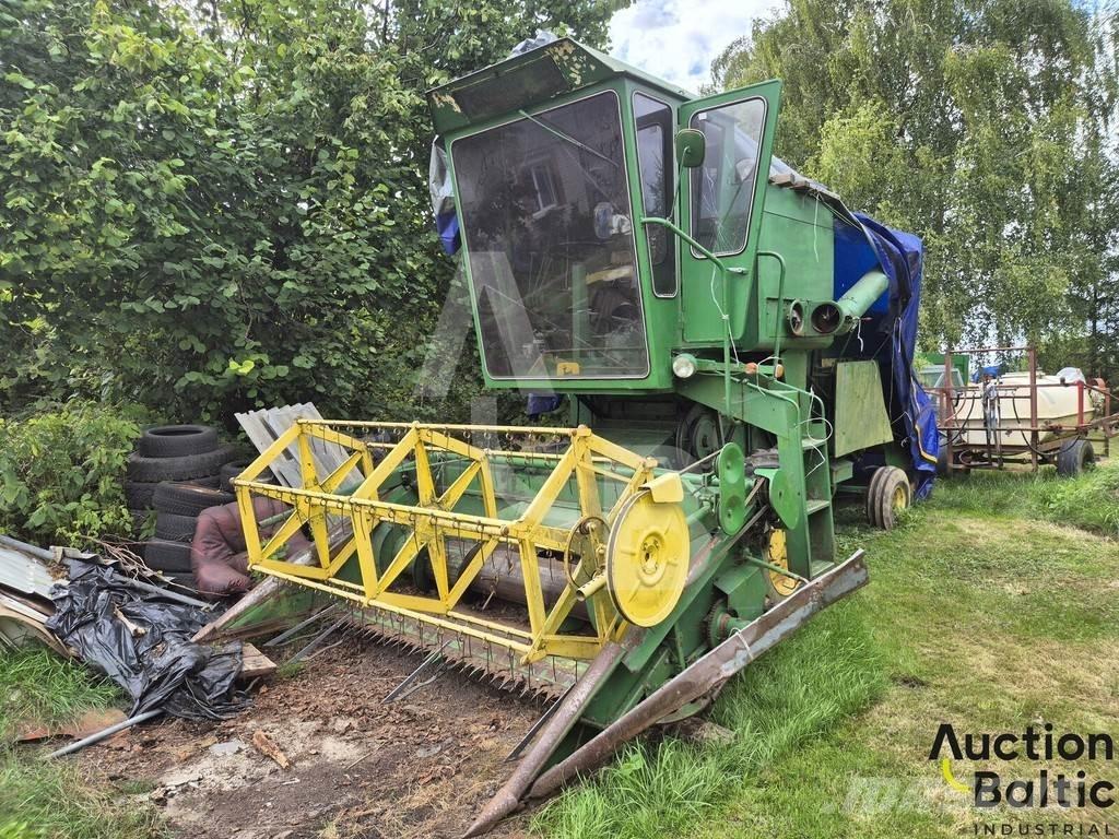 John Deere 935 コンバイン