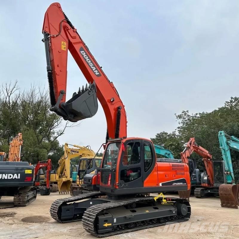 Doosan DX225-9C 大型油圧ショベル12t以上（パワーショベル・ユンボ）