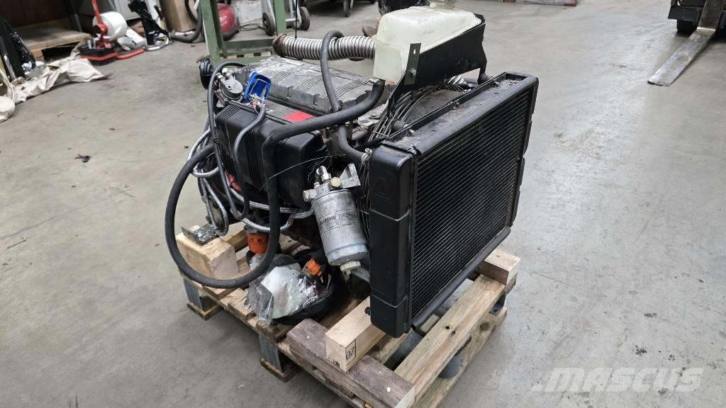 Lombardini LDW1204 エンジン