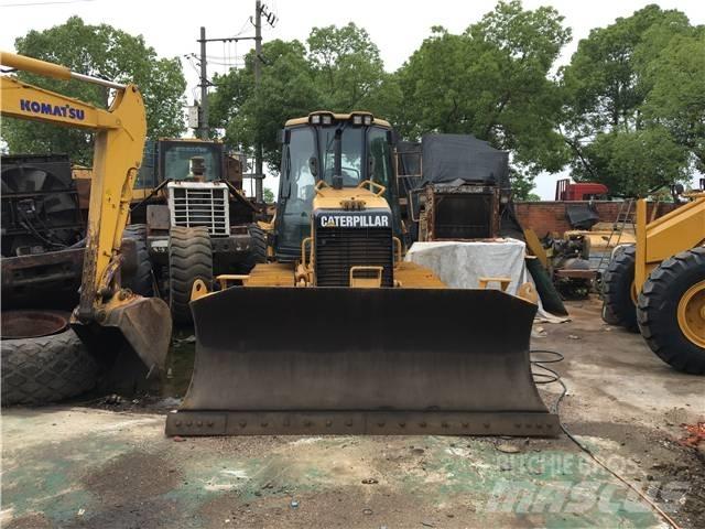 CAT D5K ブルドーザー