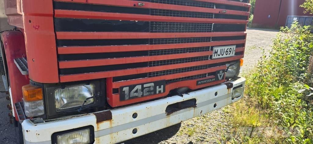 Scania 142 H 消防車