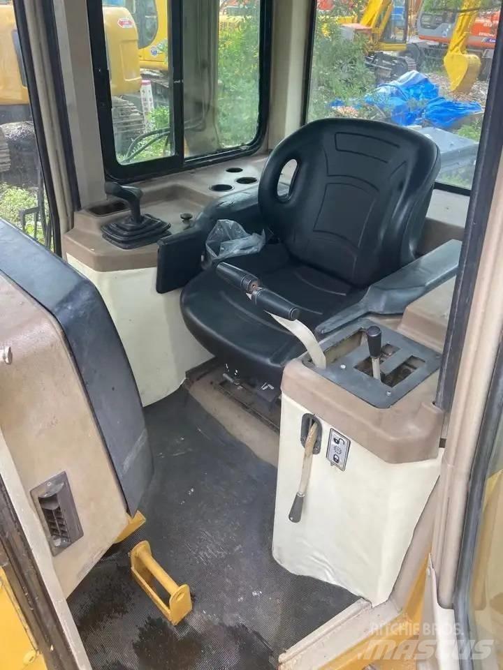 CAT D 5 M XL ブルドーザー