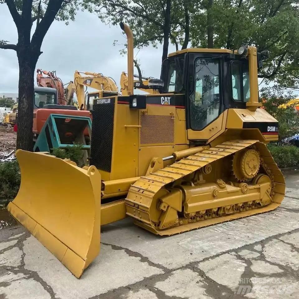 CAT D 5 M XL ブルドーザー