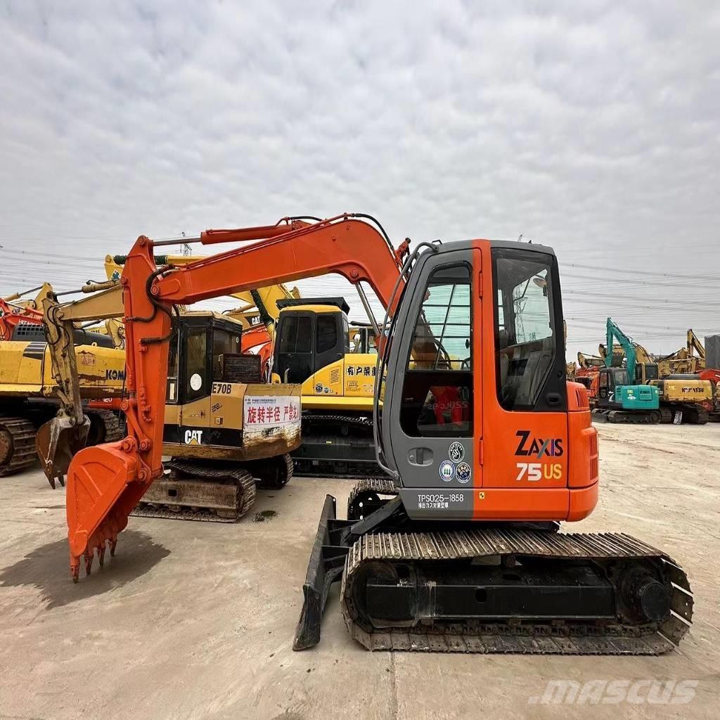 Hitachi ZX 75 US 中型油圧ショベル 7ｔ-12ｔ（ユンボ・パワーショベル・バックホー）