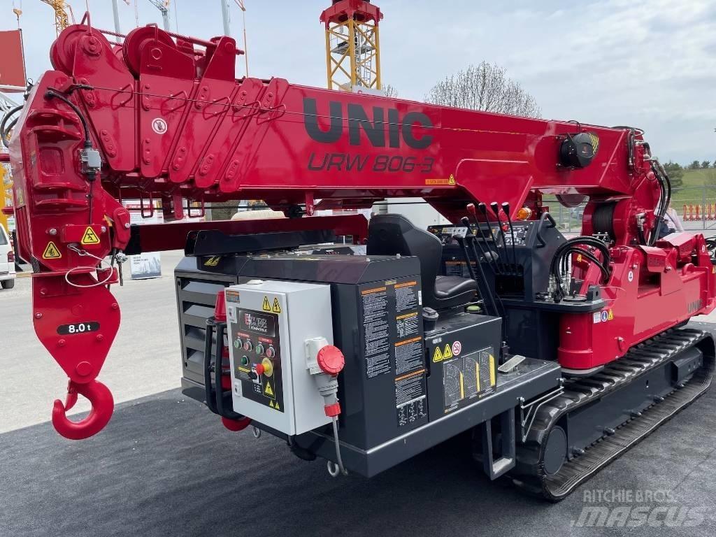 Unic URW-806-3 クローラクレーン