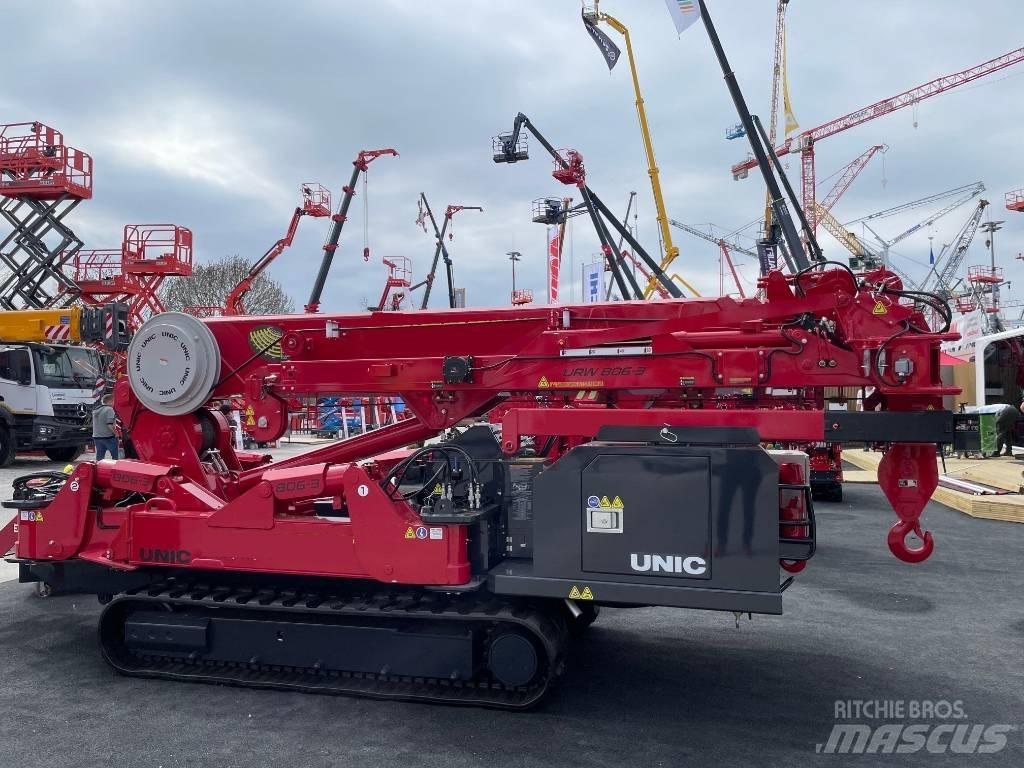 Unic URW-806-3 クローラクレーン