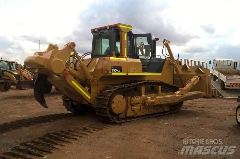 Komatsu D155-5 ブルドーザー