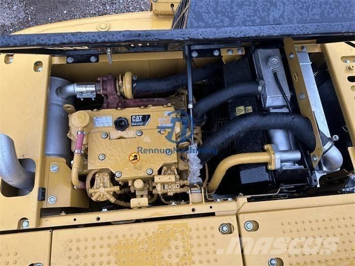 CAT 313D2GC 中型油圧ショベル 7ｔ-12ｔ（ユンボ・パワーショベル・バックホー）